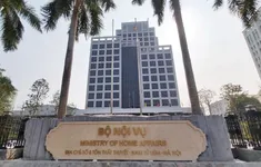 Lý do Bộ Nội vụ đề nghị tạm dừng trình đề án sắp xếp, sáp nhập huyện, xã theo tiêu chuẩn cũ?