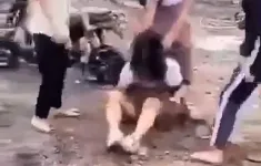Công an vào cuộc xác minh clip nữ sinh bị đánh hội đồng ở TP Hồ Chí Minh