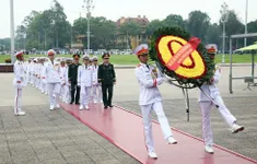 Hải quân nhân dân Việt Nam báo công dâng Bác nhân kỷ niệm 70 năm Ngày thành lập