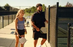 Lợi ích sức khỏe bất ngờ của việc chơi pickleball