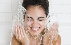 5 bước "Vàng" trước khi ngủ cho làn da tươi trẻ rạng ngời