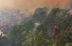 Hàn Quốc sơ tán hàng nghìn dân do cháy rừng