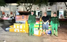 Quảng Ninh: Bắt giữ vụ vận chuyển thực phẩm không rõ nguồn gốc số lượng lớn