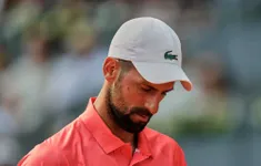 Gánh nặng tuổi tác đang khiến Djokovic hụt hơi