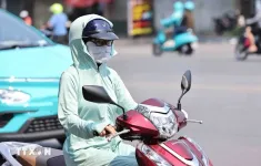 Thời tiết ngày 4/5: Nắng nóng diện rộng, chiều tối mưa dông cục bộ