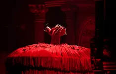 Concert miễn phí của Lady Gaga thu hút 2,5 triệu người, phá kỷ lục của Madonna