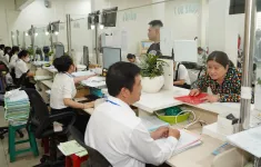 Thủ tướng yêu cầu bãi bỏ 30% điều kiện đầu tư kinh doanh, giảm 30% thời gian giải quyết thủ tục hành chính
