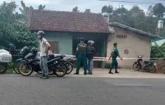 Phát hiện thi thể phân hủy trong nhà tắm sau gần 1 năm khóa cửa