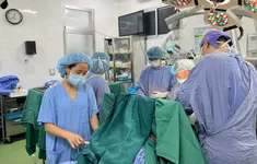 Bé gái 14 tuổi mắc u não hiếm do hội chứng di truyền