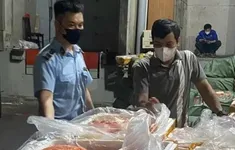 Phát hiện hơn 7 tấn trứng non, tràng gà, nầm lợn trong kho đông lạnh ở Hà Nội