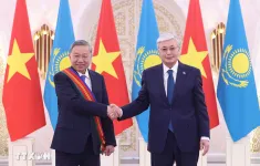 Tổng Bí thư Tô Lâm nhận Huân chương Hữu nghị Dostyk hạng nhất của Kazakhstan