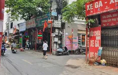 Nam thanh niên nghi “ngáo đá” cầm dao chém nhiều người ở Hà Nội