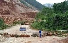 Nghệ An: Một người phụ nữ bị đất đá vùi lấp khi đi mót quặng thiếc
