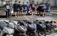 Nhóm “quái xế teen” mang hung khí tấn công người đi đường để... lấy chiến tích