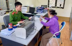 Nghe đọc lệnh khởi tố sau cuộc gọi video, cụ bà 77 tuổi suýt mất gần 200 triệu đồng