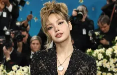 Lisa (BLACKPINK) được bênh vực về trang phục táo bạo tại Met Gala 2025