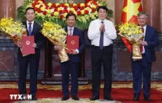 Trao Quyết định bổ nhiệm 3 Phó Chủ nhiệm Văn phòng Chủ tịch nước