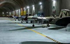 Iran công bố căn cứ máy bay không người lái dưới lòng đất mới