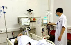 Người đàn ông nguy kịch sau khi uống rượu