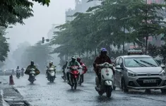 Không khí lạnh tràn về, Bắc Bộ và Bắc Trung Bộ mưa dông mạnh, trời chuyển mát