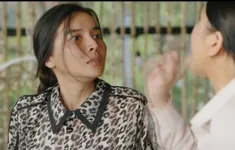 Mẹ biển - Tập 37: Huệ gây náo loạn, Hai Thơ lỡ lời khiến Ba Sịa chạnh lòng