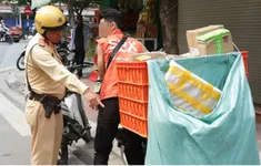 CSGT Hà Nội xử lý nghiêm shipper che biển số để né phạt nguội
