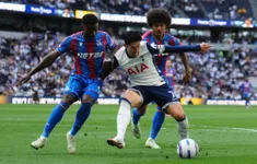 Tottenham gục ngã trên sân nhà trước Crystal Palace