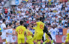 Nam Định thắng Thanh Hóa, tiến sát ngôi vô địch V.League