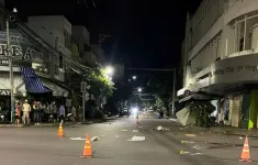 Va chạm xe máy lúc rạng sáng, hai người tử vong