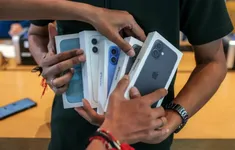 Apple cân nhắc tăng giá iPhone