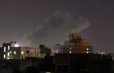 Israel tấn công các cảng tại Yemen