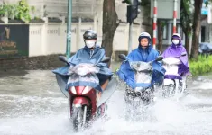 Bắc Bộ ngày nắng, mưa dông về chiều tối, Trung Bộ bước vào đợt nắng nóng mới
