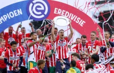 PSV đăng quang ngôi vô địch giải VĐQG Hà Lan