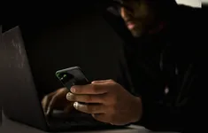 Cảnh báo chiêu lừa đảo công nghệ cao nhắm vào người dùng iOS, Android