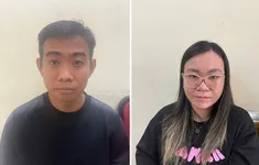 Bắt cặp đôi trộm thẻ ngân hàng trong cốp xe máy tại hầm trung tâm thương mại