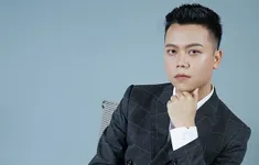 Ca sỹ Đình Dũng tổ chức minishow "Tình anh" tại bãi biển Trà Cổ