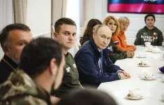 Tổng thống Putin bất ngờ thăm lại vùng Kursk sau khi đánh bật lực lượng Ukraine