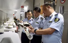 Đà Nẵng: Tạm giữ hàng loạt sản phẩm mang các nhãn hiệu nổi tiếng