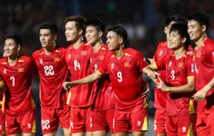 HLV Kim Sang Sik công bố danh sách ĐT Việt Nam chuẩn bị cho trận gặp Malaysia: Công Phượng trở lại, Quang Vinh lần đầu