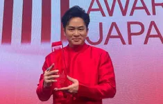 Tùng Dương tự hào hát "Một vòng Việt Nam" khi nhận giải Music Awards Japan