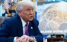 Ông Trump đề xuất áp thuế 50% với EU, 25% với Apple