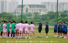 HLV Cristiano Roland hài lòng với tiến bộ của U16 Việt Nam trước ngày lên đường dự giải quốc tế