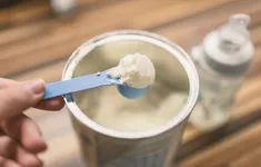 Người Việt chi 10.000 tỷ mua sữa ngoại trong 4 tháng