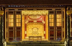Huế: Đưa Ngai vua triều Nguyễn bị phá hoại về lưu giữ, bảo quản tại kho cổ vật