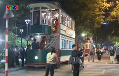 Độc đáo tour đêm “Tiếng chuông Trấn Vũ”