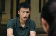 Duy Khánh 'xả vai' bộ đội vào vai anh chàng lái xe vui tính trong 'Dịu dàng màu nắng'