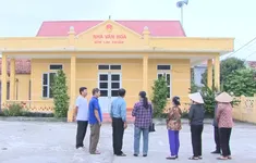 Bất thường đất nhà văn hóa xóm sang tên cho người lạ