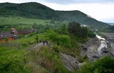 Lũ lụt nghiêm trọng đe dọa điểm du lịch nổi tiếng của Romania