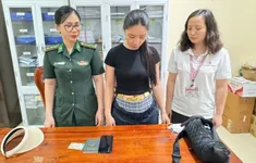 Người phụ nữ quấn 4 kg vàng quanh bụng mang qua biên giới