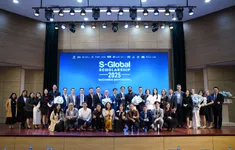 Giao tiếp tiếng Anh thành thạo với sự hỗ trợ học phí từ chương trình S-Global 3 Scholarship